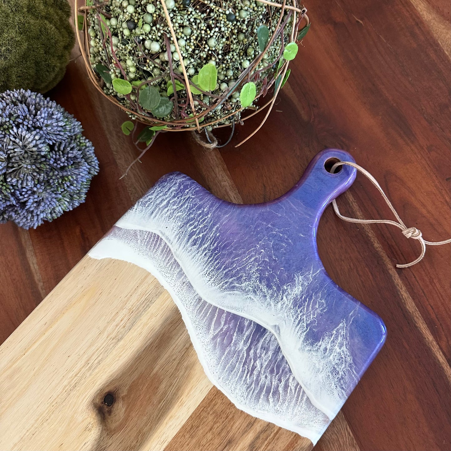 Charcuterie board - Paddle | Shades of Purple
