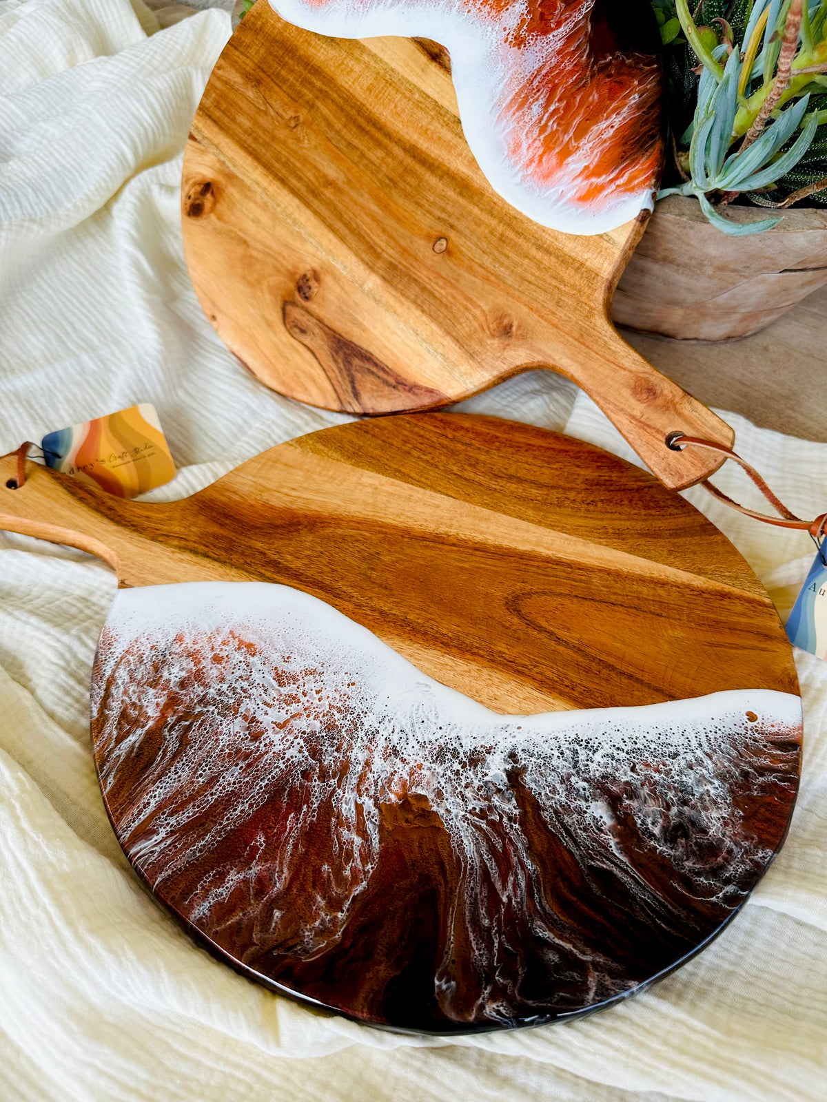 Charcuterie board - Round Paddle | Volcanic Sunset