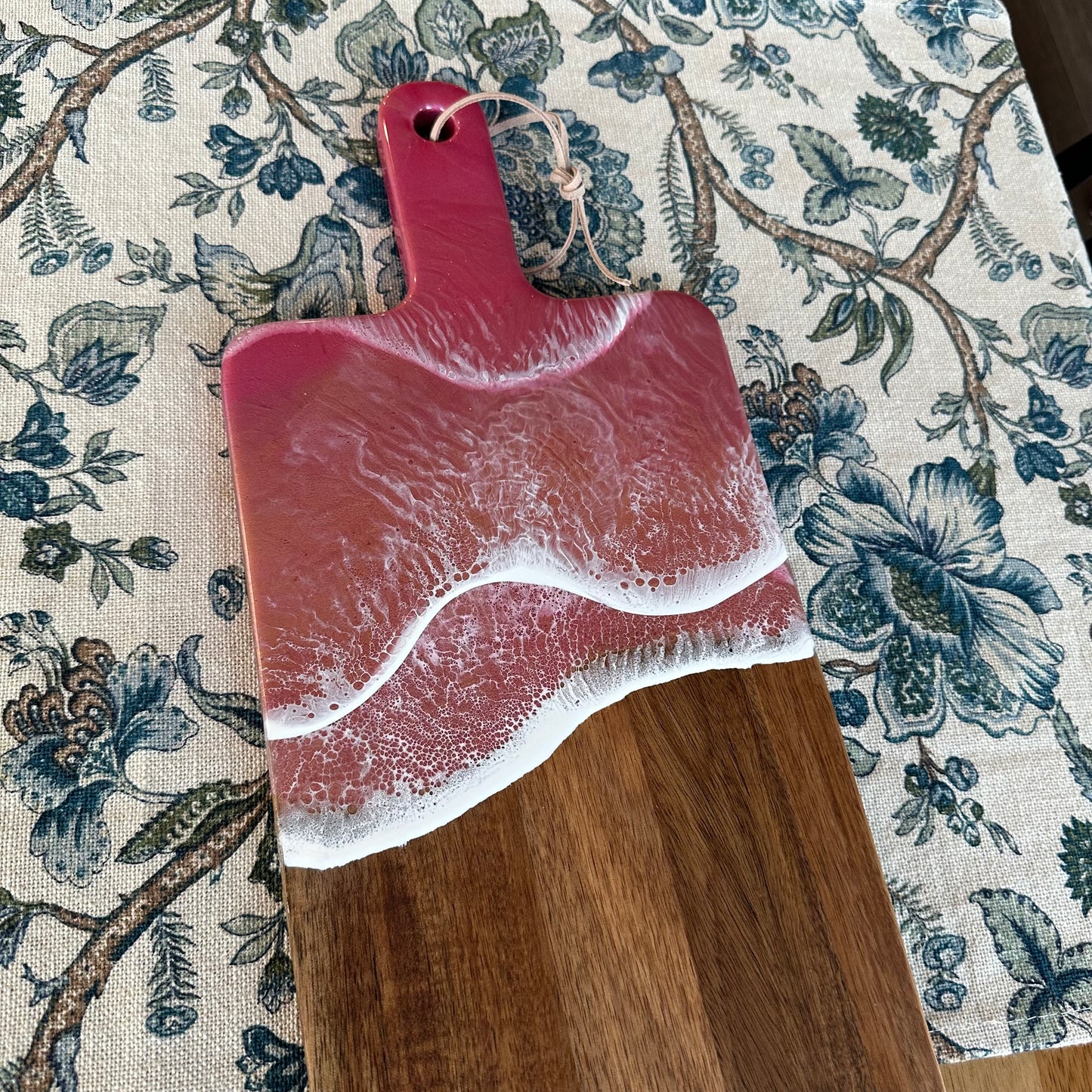 Charcuterie board - Paddle | Pink Ocean