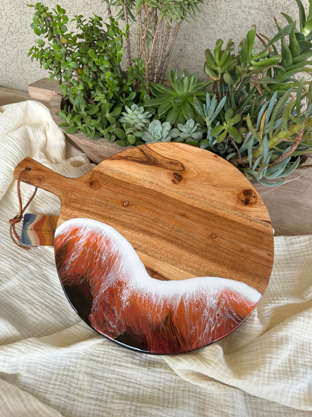 Charcuterie board - Round Paddle | Volcanic Sunset