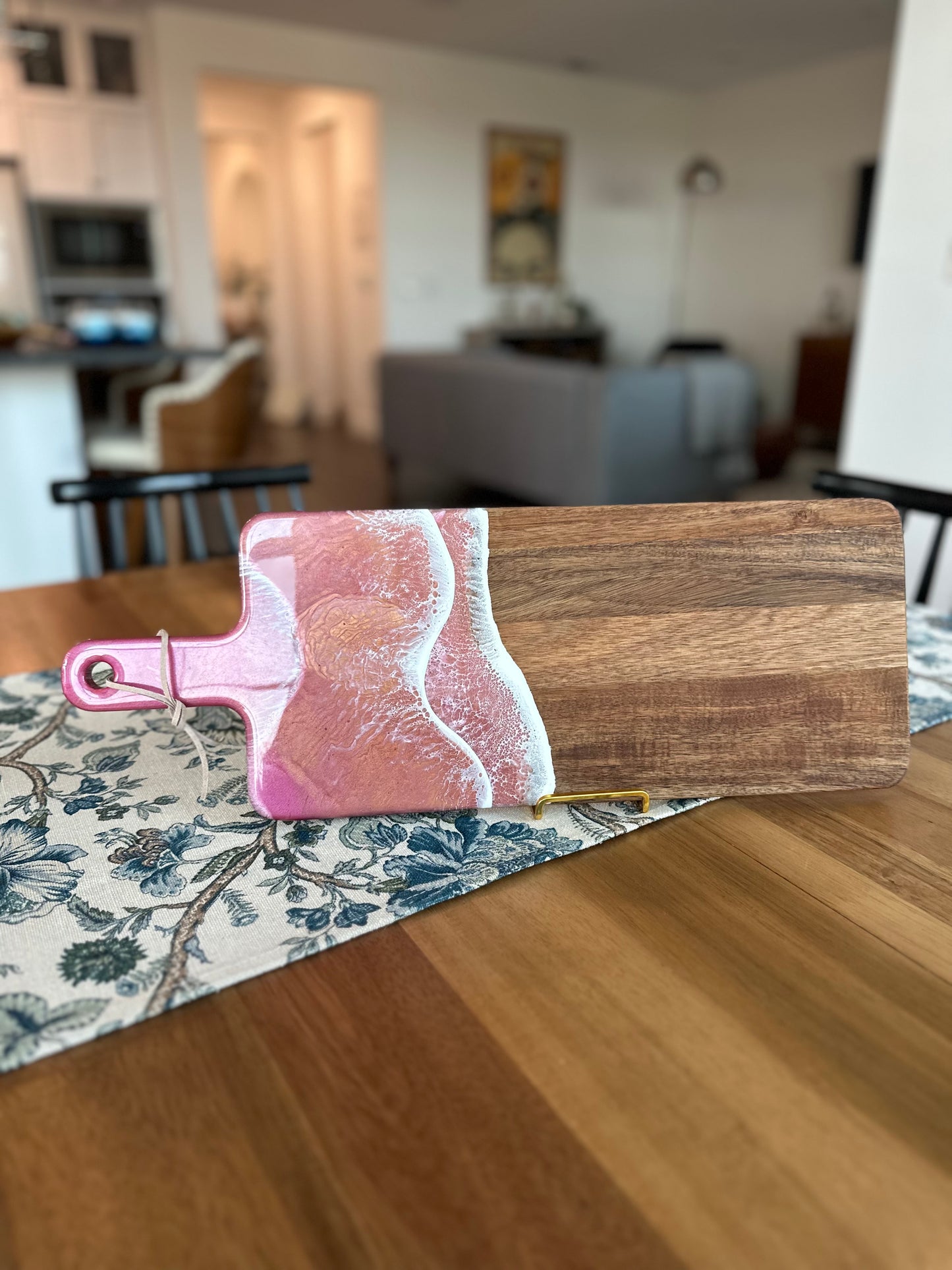 Charcuterie board - Paddle | Pink Ocean