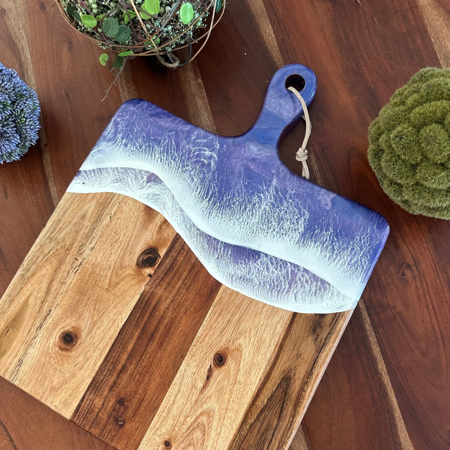 Charcuterie board - Paddle | Shades of Purple