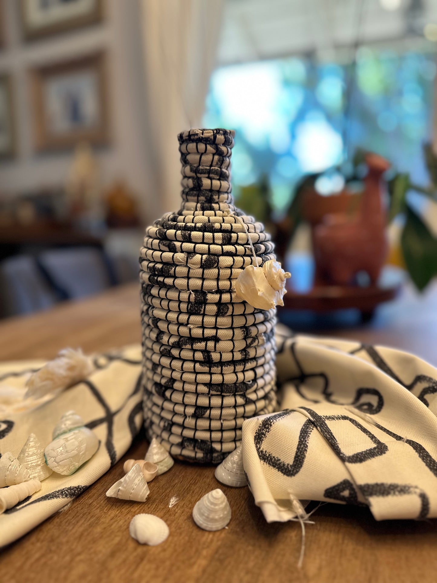 Basketry Bottle | Charcoal Outline